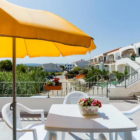 Fior Di Sulcis Aparthotel