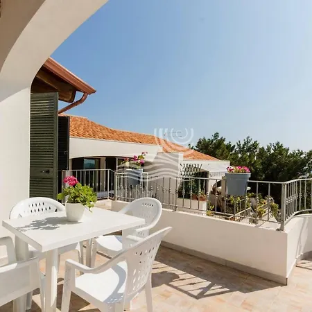 Fior Di Sulcis Aparthotel 4*